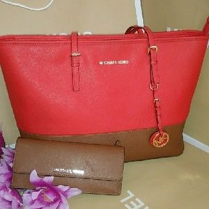 Michael kors tote bag shoppers purse w/ wallet set